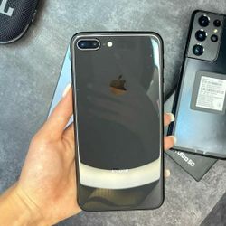 iPhone 8 plus 64GB Unlocked 