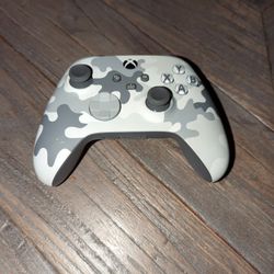 Microsoft Xbox Wireless Controller - Arctic Camo – for Xbox Series X|S, Xbox One, PCs, and Cloud-Enabled Devices