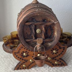 Antique Vtg Hand-Carved Wood Barrel Wine Keg Barrel w/ glasses