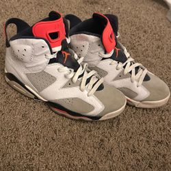 •	Air Jordan 6 White/Infrared – Men’s Size 8.5