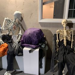 🎃 HALLOWEEN YARD SALE – ONE DAYONLY! 🎃 🗓️ Saturday, October 12, 2025 🕣 8:30 AM – 1:00 PM 📍 [Insert your address here]  Get your spooky on! Huge 