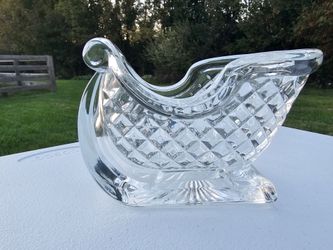 $15.00 - 1980's Mikasa Christmas Crystal Sleigh Statement Accent OR Multifunctional Tabletop Bowl