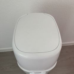 Genie Trash Can 