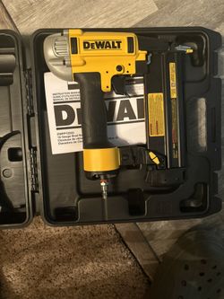 Dewalt 18ga Brad Nailer