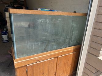90 gallon aquarium with wood stand. C description for details