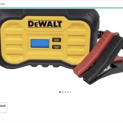 Dewalt Professional 10 AMP Battery Charger And Maintainer.