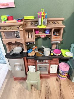 Little tikes play kitchen and accessories