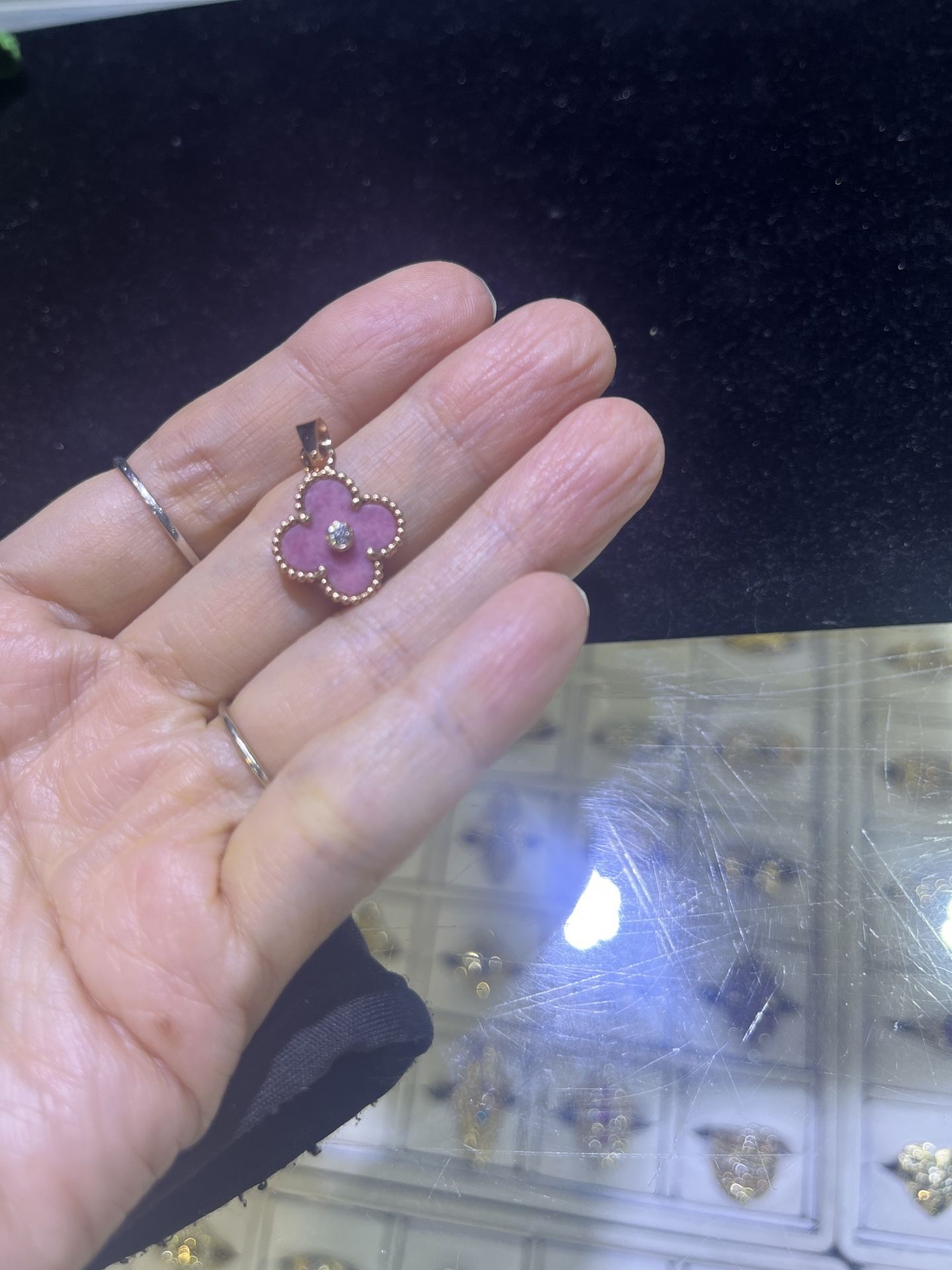 Rohdonite Motif Diamond Pendant In 18K Gold