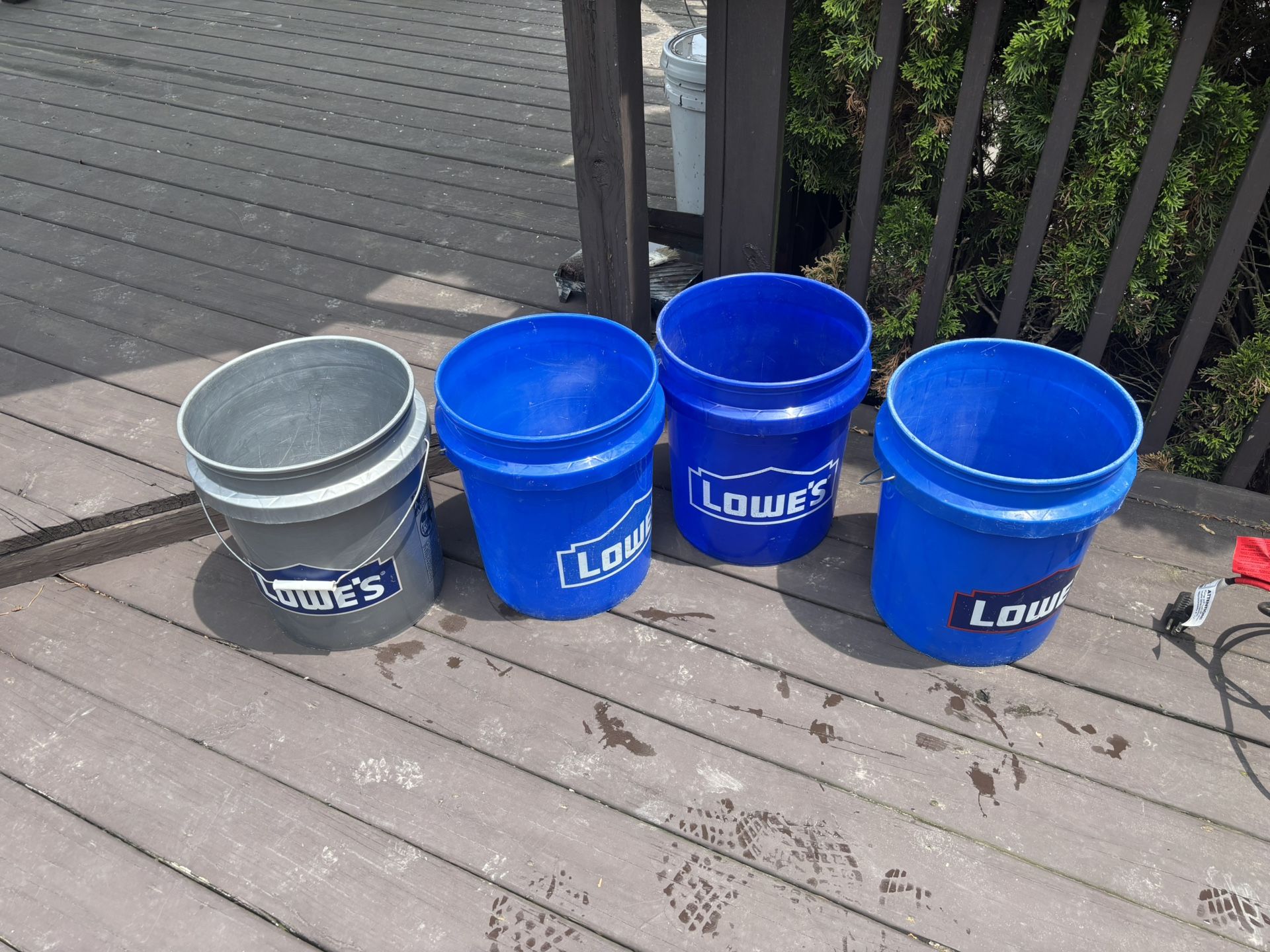 Lowes 5G Buckets (4 Count)