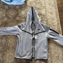 Light blue Nike Tech  and Grey Nike Tech