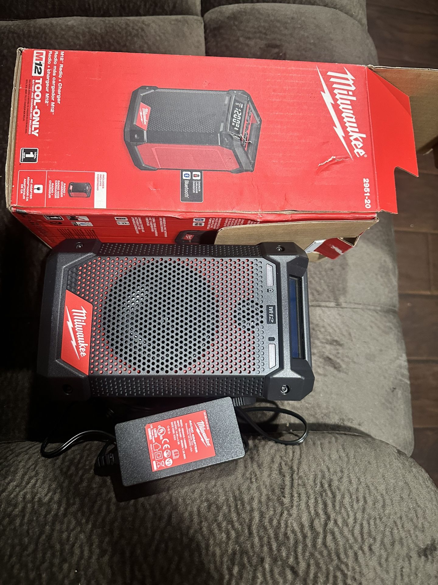 Milwaukee M12™ Radio + Charger ( tool only ) battery not included