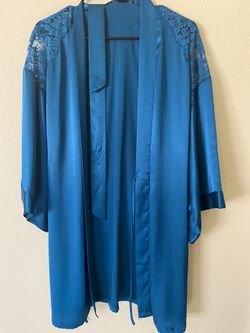 Victoria’s Secret lace robe