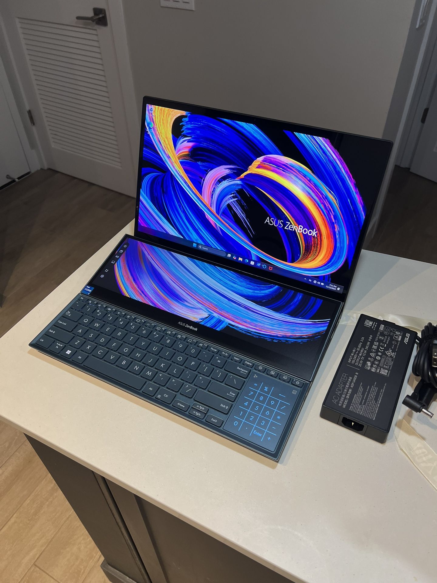 Laptop ASUS Zenbook Pro Duo 15 • Nvidia RTX 3070 Ti + Intel Core i7-12700H • SSD 1TB