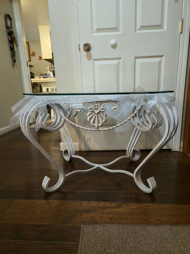 Glass Coffee Table, White, Vintage Look.