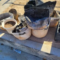 Clothe Pots For PLANTS AND TRAYS FREE 19265 HINTON STREET HESPERIA CA SITTING ON CURB