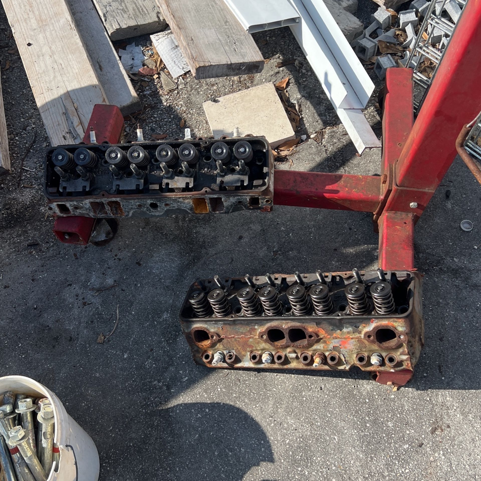 Small block Chevy heads 202 valves double hump