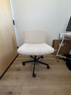 LukkDys Criss Cross Chair with Wheels — Beige — Wide Seat / 90–115° Tilt