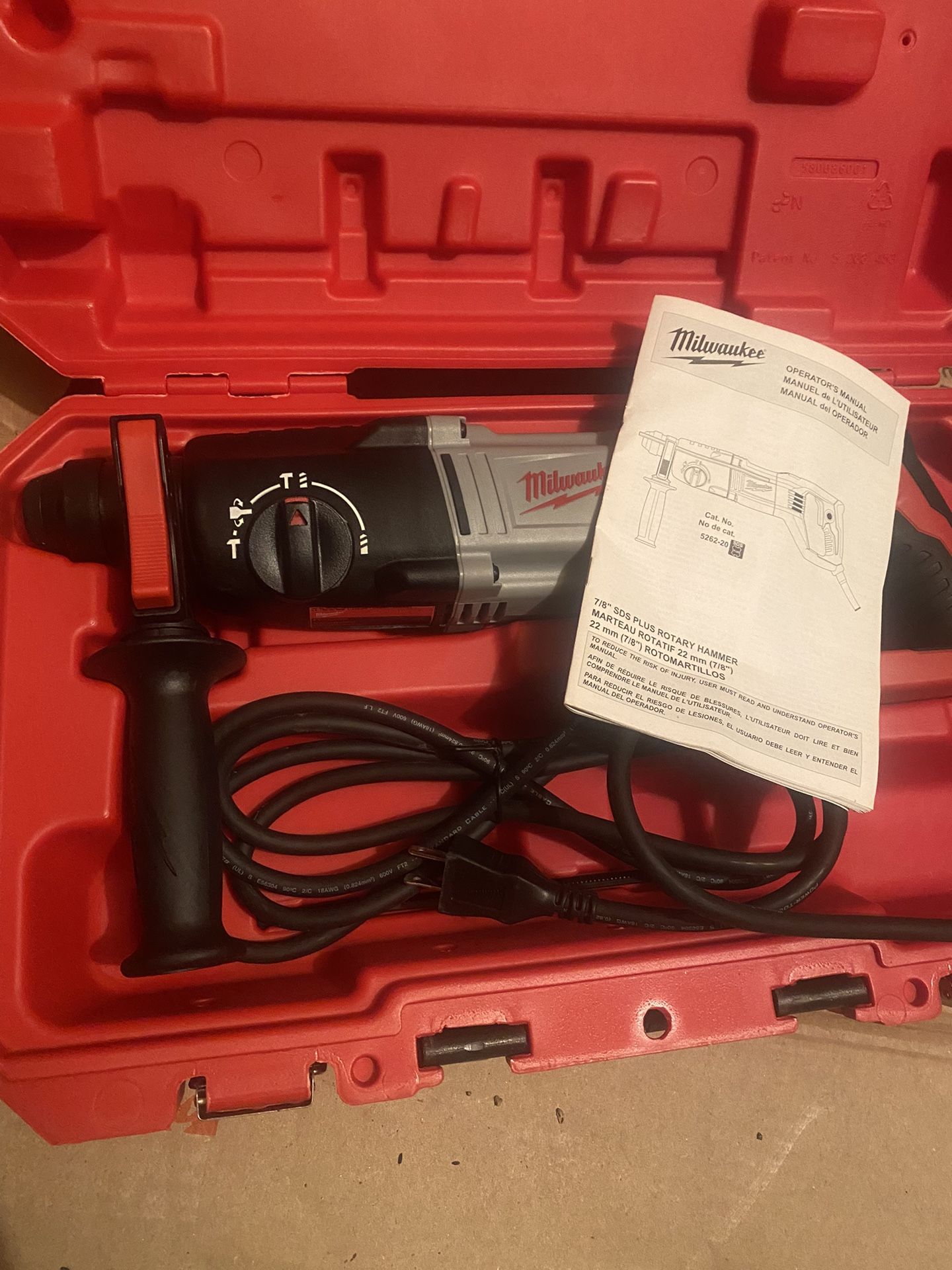 Milwaukee 7/8” SDS Plus Rotary Hammer w/ 25 Drill Bits