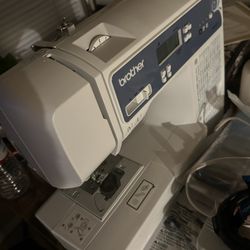 Sewing  & Quilting Machine