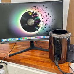 Apple MAC PRO COMPUTER 3.5GHz 6-CORE Xeon 32GB RAM 256GB AMD FirePro D500 6GB VRAM Graphics