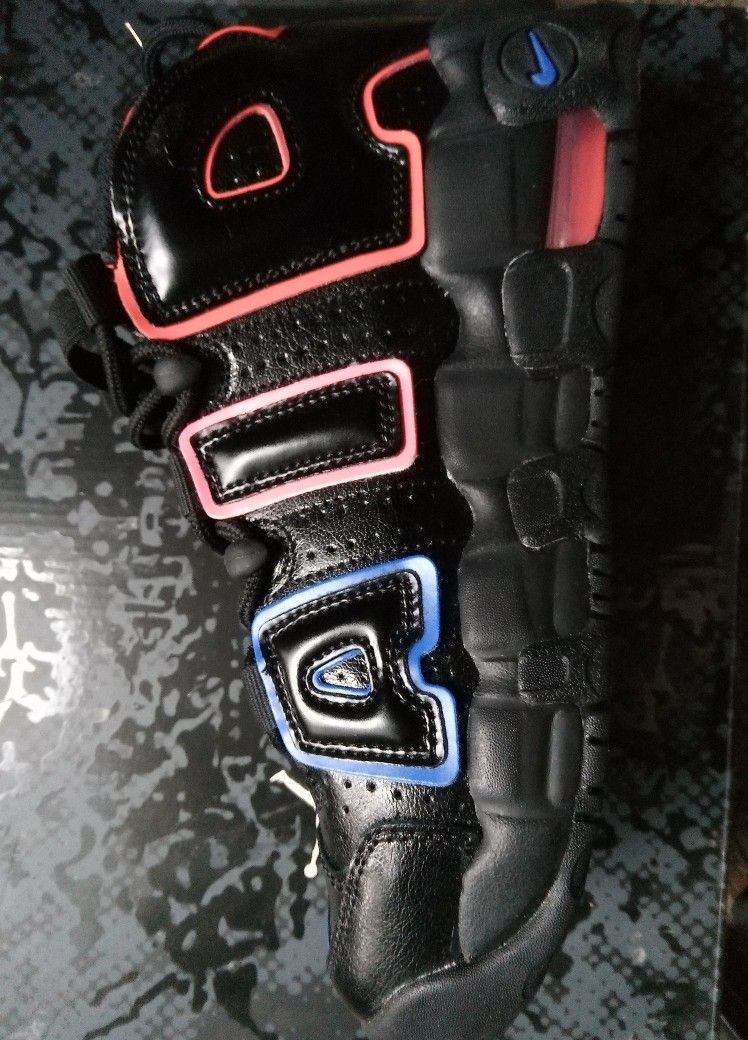 ///NIKE/// MORE UPTEMPO ELECTRIC/SIZE 6.5. Brand New, Never Worn, Perfect Condition.