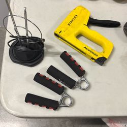 Antena, Stapler, Hand Workout 