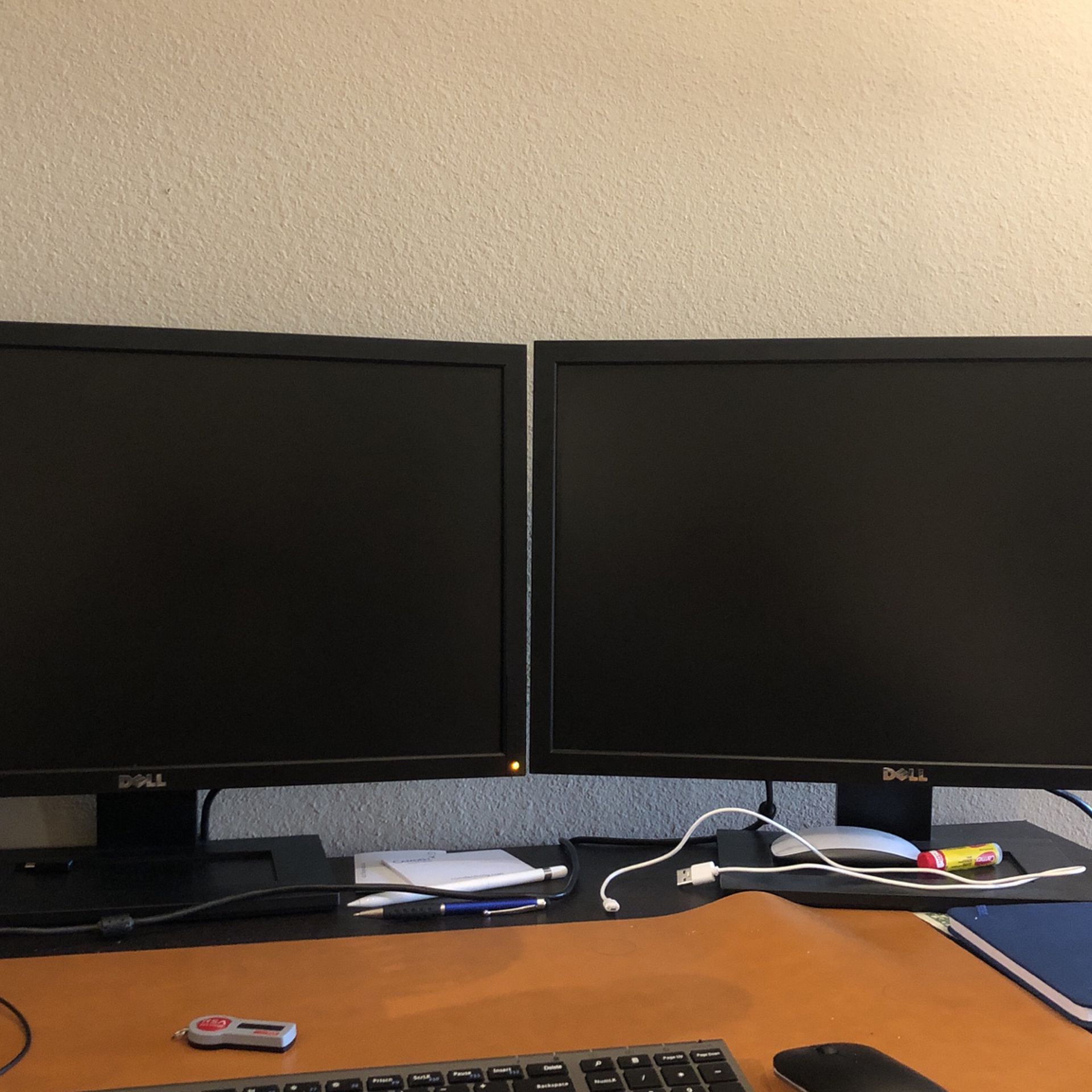 07/01/21 Updated: 2 X LCD Dell 27” Monitor Good Condition