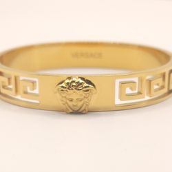 Bangle Bracelet (7 Inches)