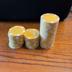 50 Ceramic Poker Chips (Yellow) Brand New 25 Still In  Wrappers Approximately 11.8g per chip 