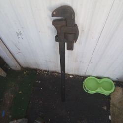 36 Inch Pipe Wrench