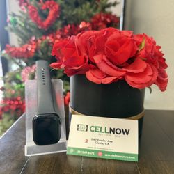 New Years Sale! Apple Watch Series 9 41mm GPS - Black