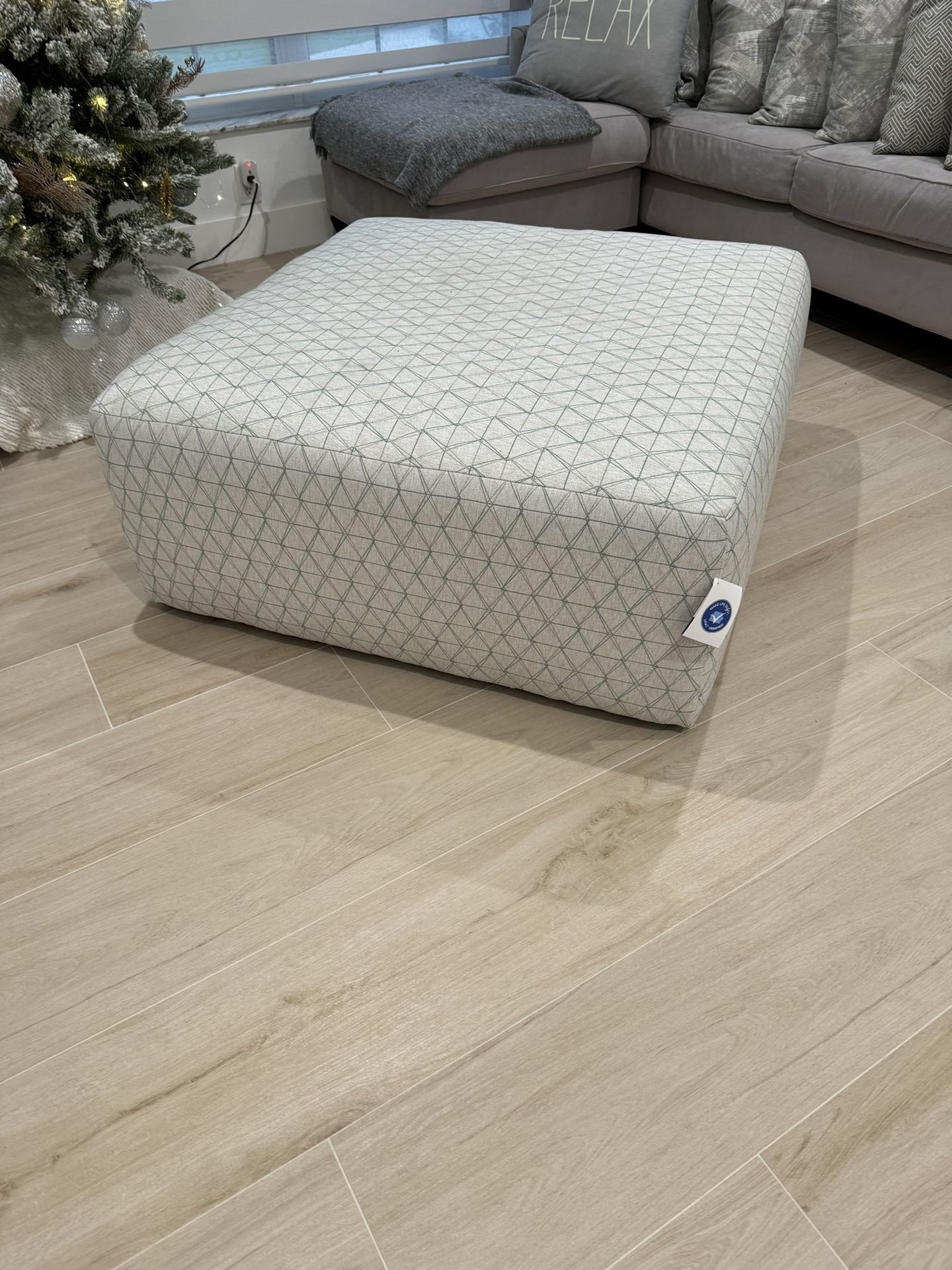 Ottoman brand New 