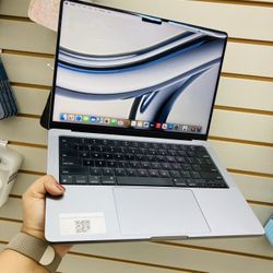 MacBook Pro M2 Pro 16gb Ram 512gb SSD