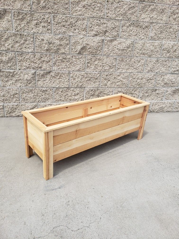 Cedar Planter 