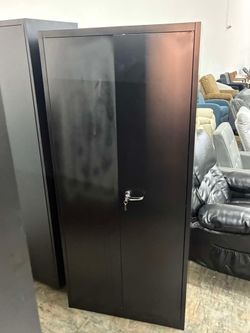Metal Wardrobe Cabinet with Armoire Closet with Hanging Rod,Lockable Storage