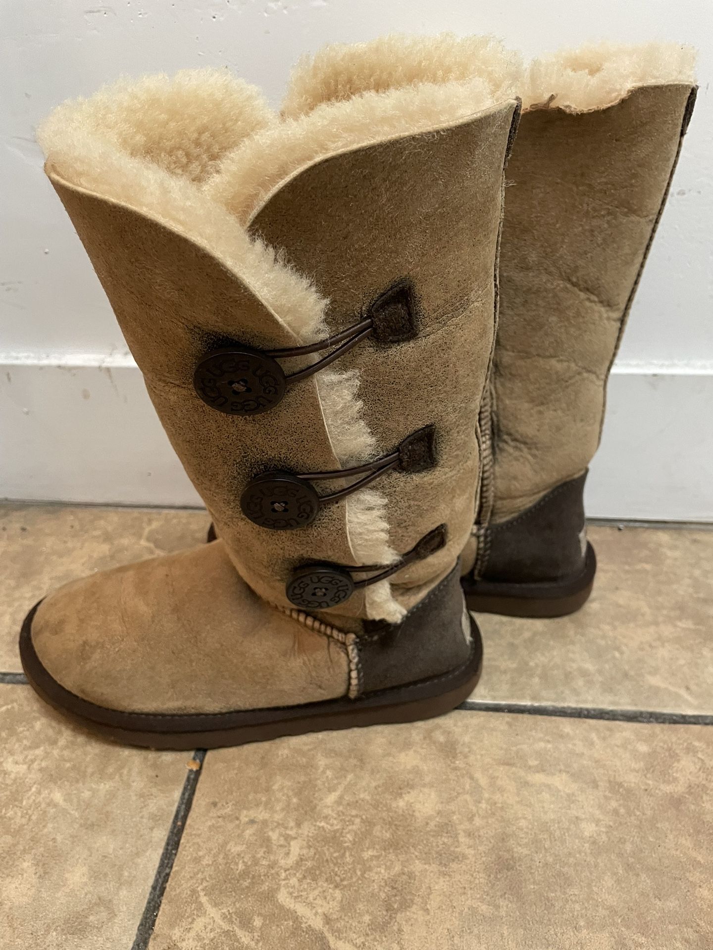 UGG boots, size 6 USA