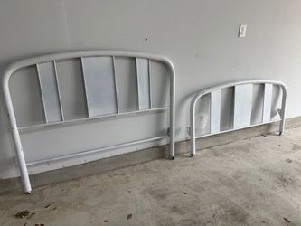 Metal headboard and footboard