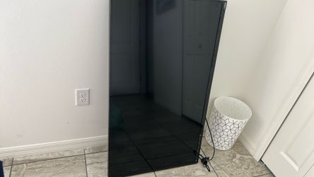 VIZIO. TV   50”