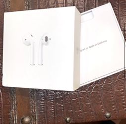 NWT AirPods (2nd Generation) w/ Charging Case FACTORY SEALED