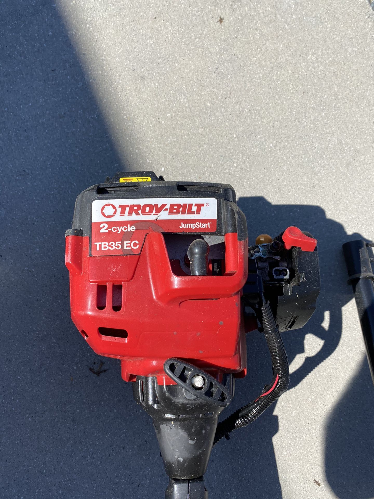 TroyBilt TB35ec trimmer with edging attachment for Sale in Virginia