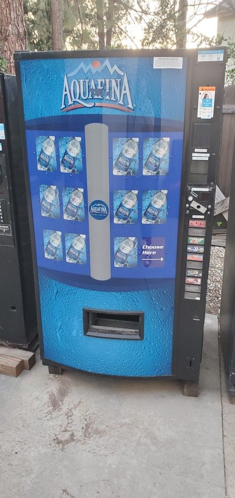 10 Selection Soda Vending Machine