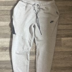 Nike Tech Sweats 