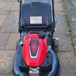 HONDA HRN GCV170 SELF PROPELLED LAWN MOWER