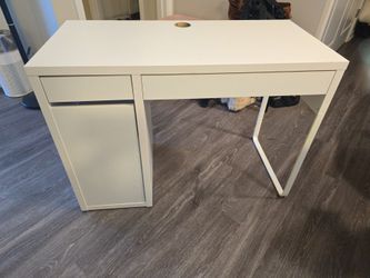 IKEA Micke White Desk
