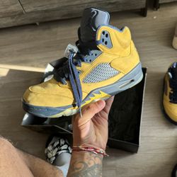 Jordan Retro 5 Michigan 2019