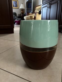 Two-Tone  trash can bathroom