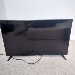 ELEMENT 39" (1080P) Smart LED TV 

