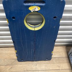 2 Cornhole Boards And Bags