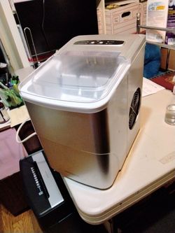 Insignia Ice Maker 