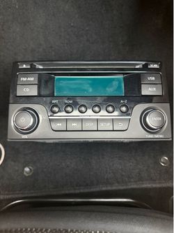 2015-2017 Nissan Sentra Radio Receiver AM FM CD Without 5" Screen W/o Navi...